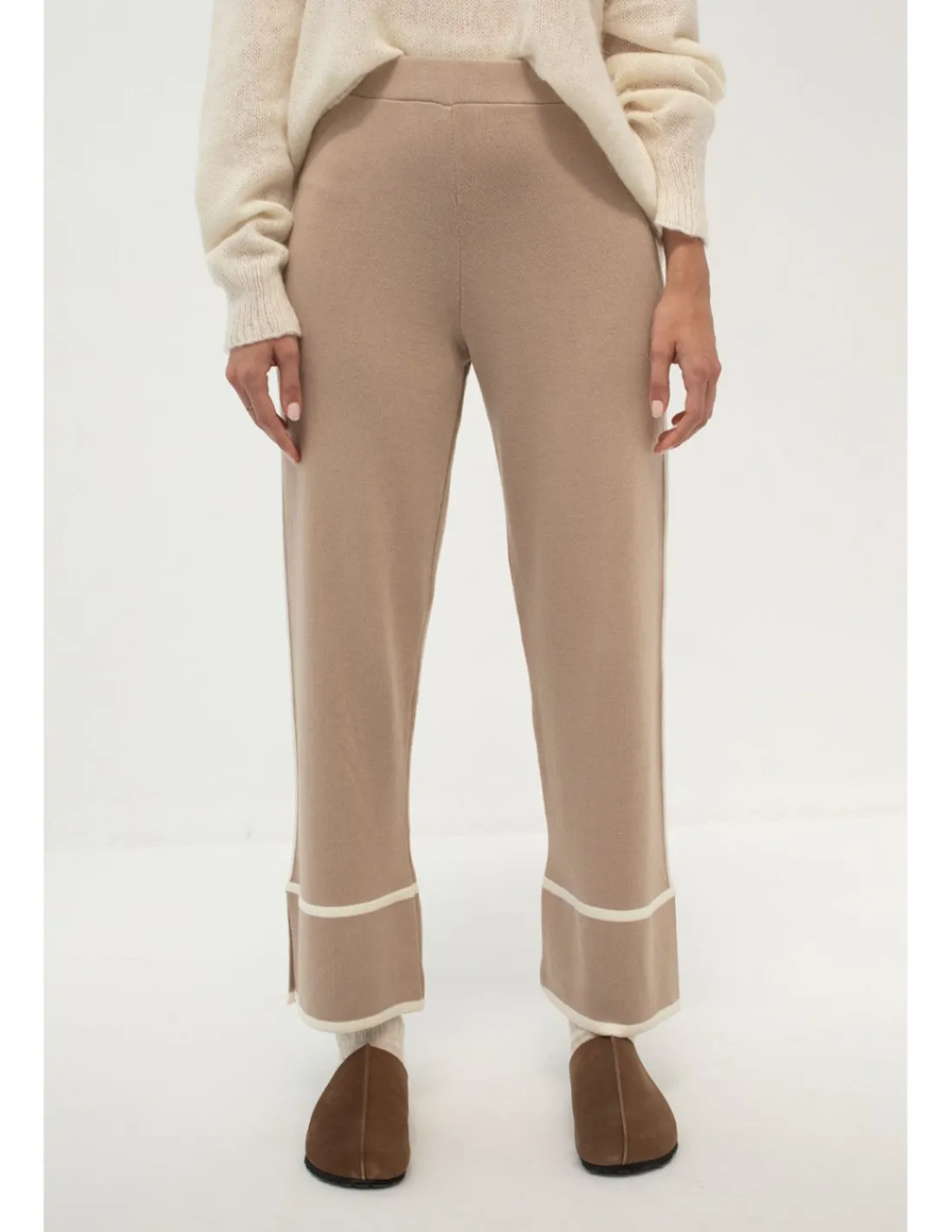 pantaln_caster_0-1.webp Discount PANTALÓN CASTER Pantalones | Punto